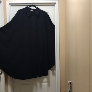 Women’s Signature by Harve’ Bernard Jet Black Cape